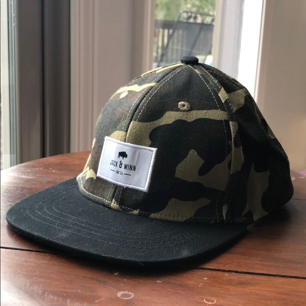COPY - Jack & Winn 2/3t SnapBack camo like new
